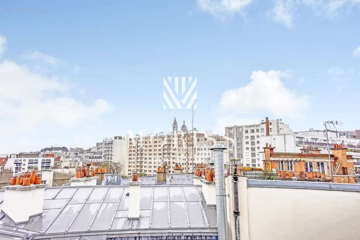 Appartement à PARIS-18E