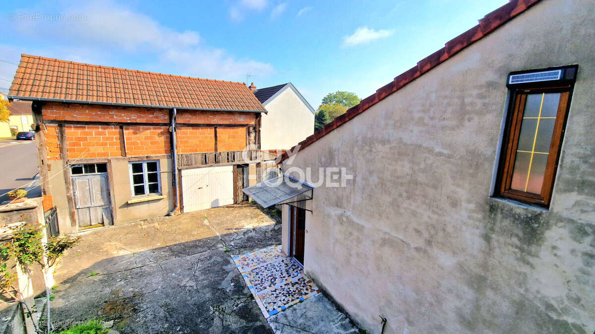 Maison à MONTCHANIN