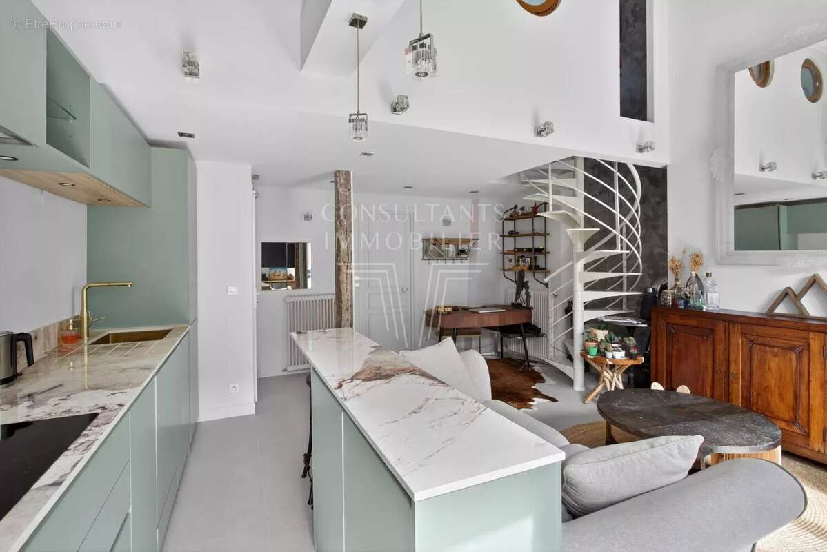 Appartement à LEVALLOIS-PERRET