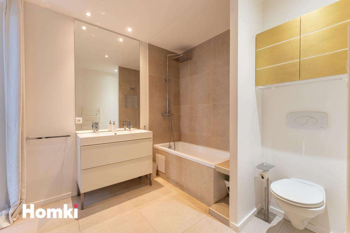 Appartement à MARSEILLE-7E