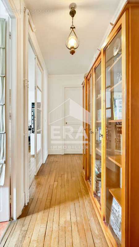 Appartement à PARIS-10E