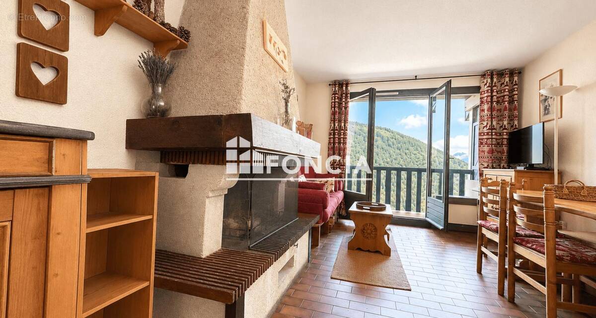 Appartement à LA SALLE-LES-ALPES
