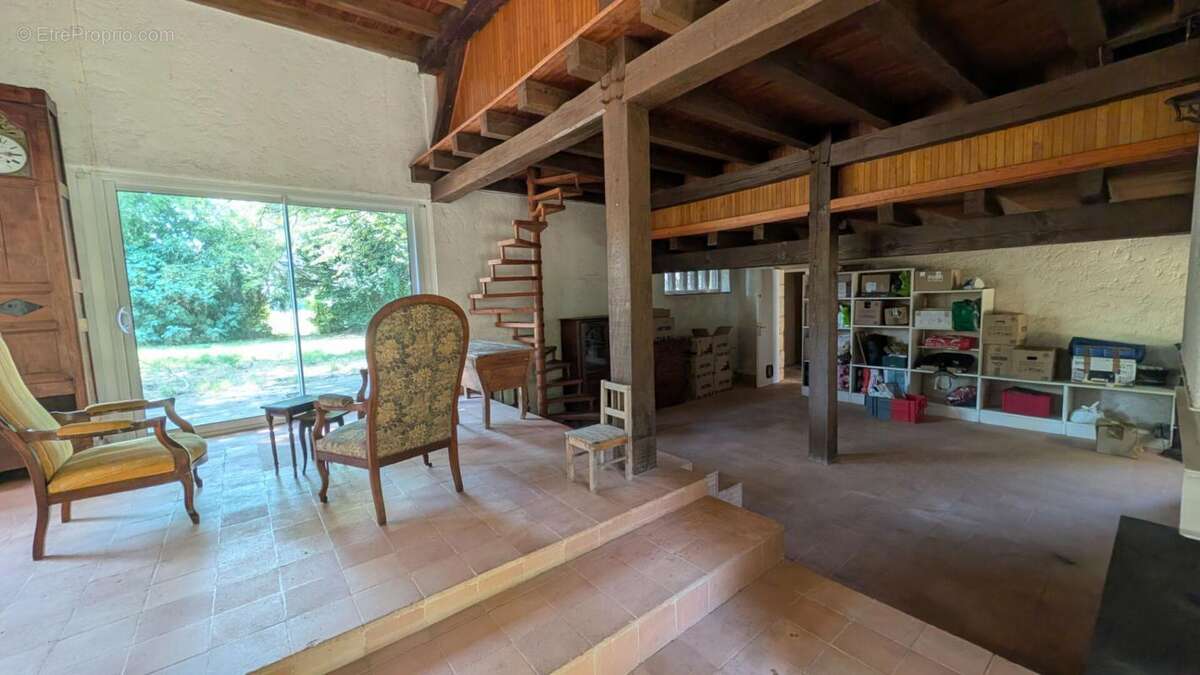 Longère atypique à faire revivre de 200m2 - photo 7