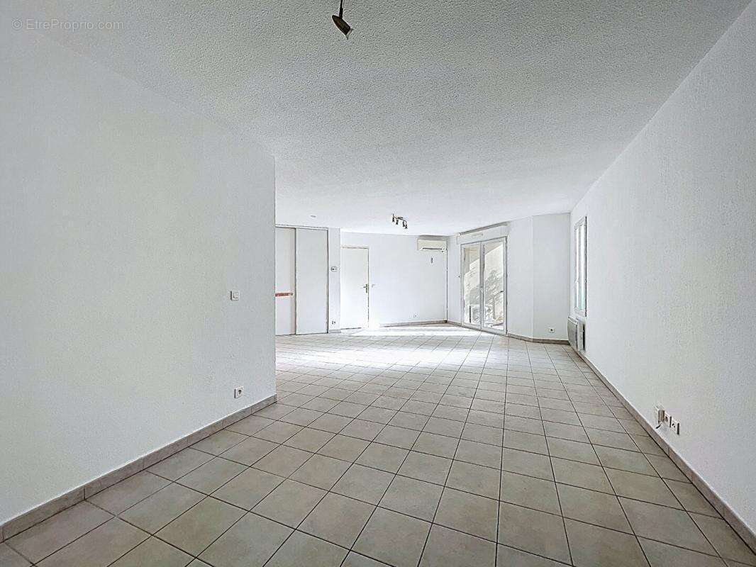Appartement à LE LUC