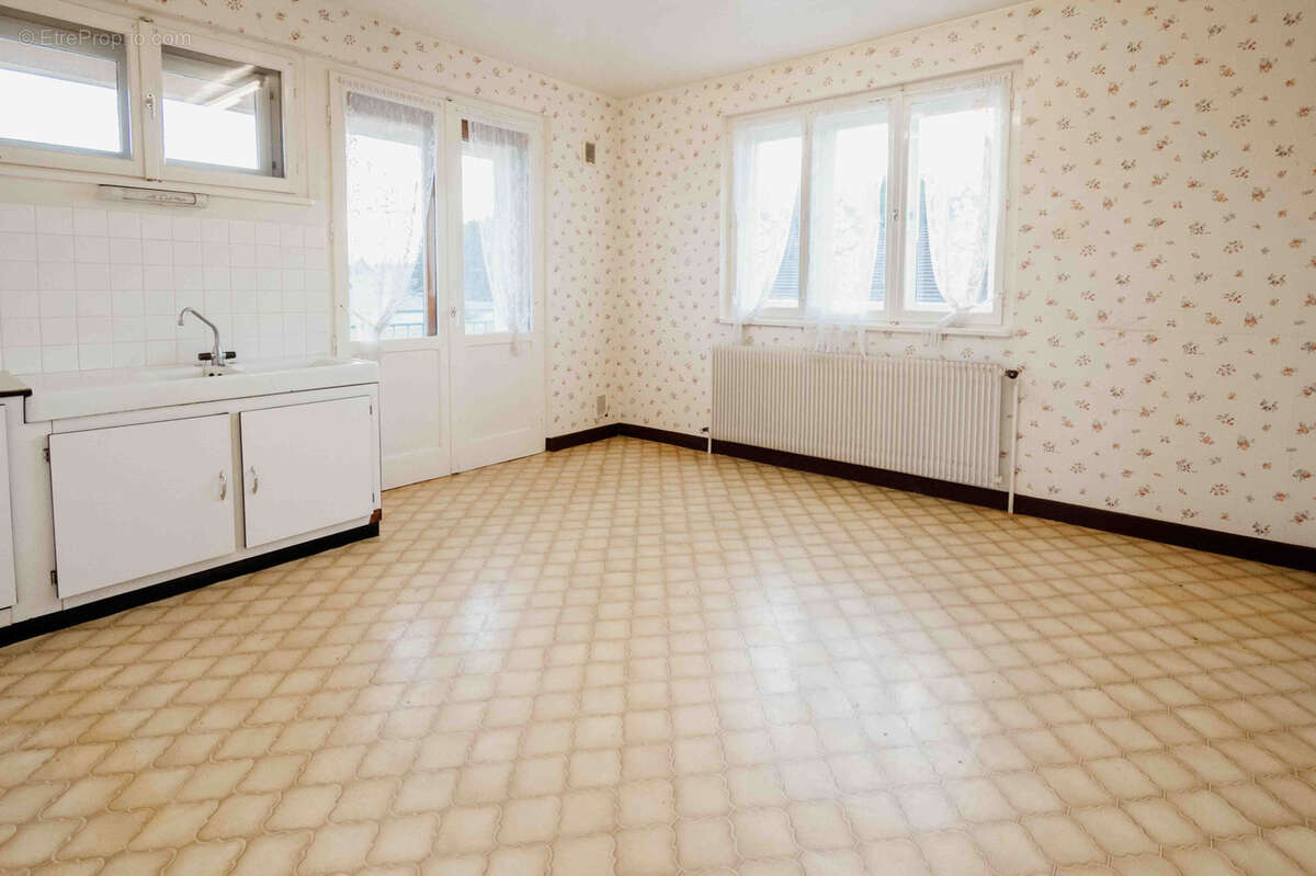 Maison à LA LONGEVILLE