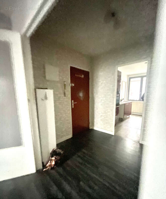 Appartement 80m2 - Parking - Fort potentiel - Quartier Bellevue - Le Mont - LA Jomayère - photo 5