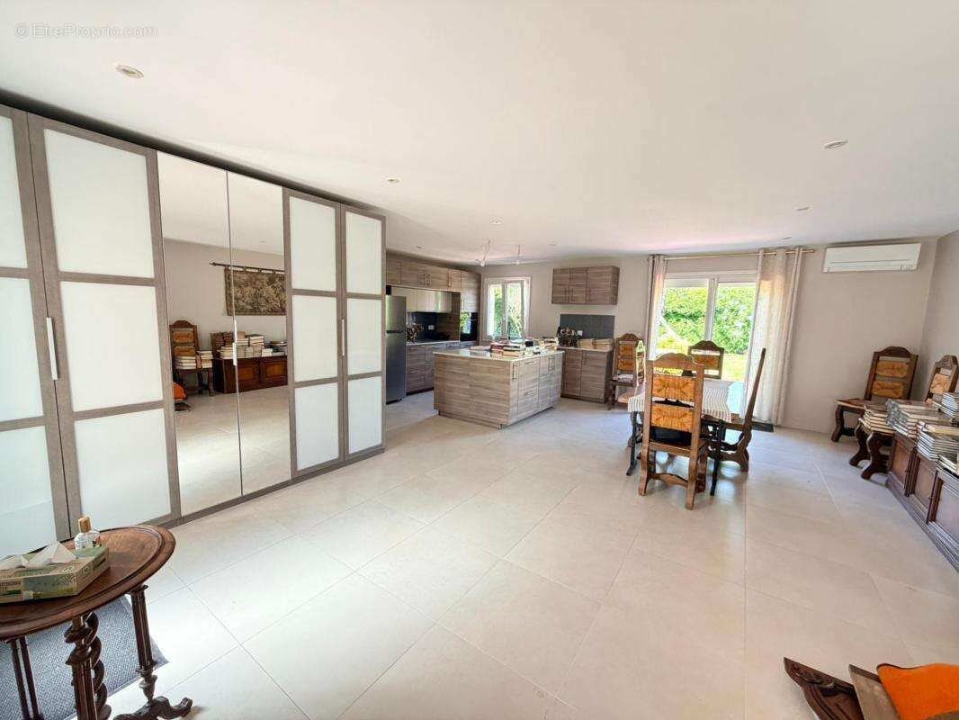 Maison à COUILLY-PONT-AUX-DAMES