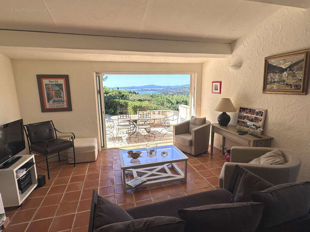 Maison à LES ISSAMBRES