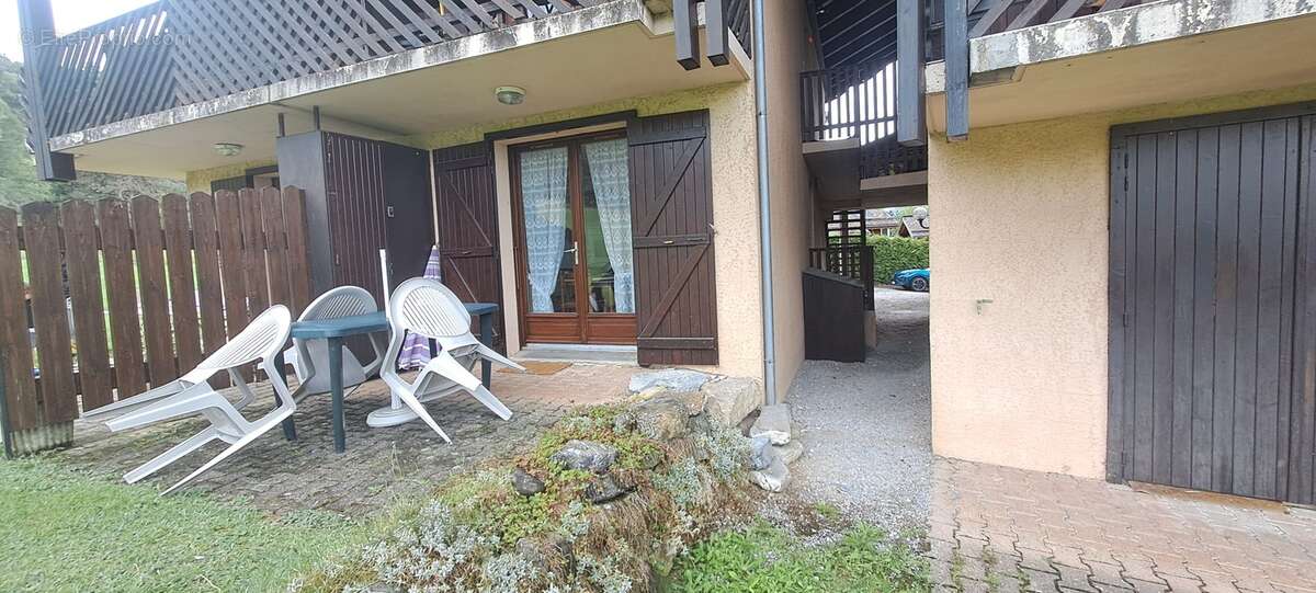Appartement à MORILLON