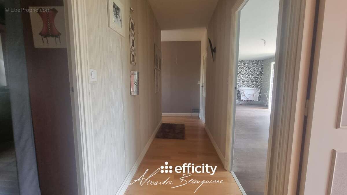 Maison à CHEF-BOUTONNE