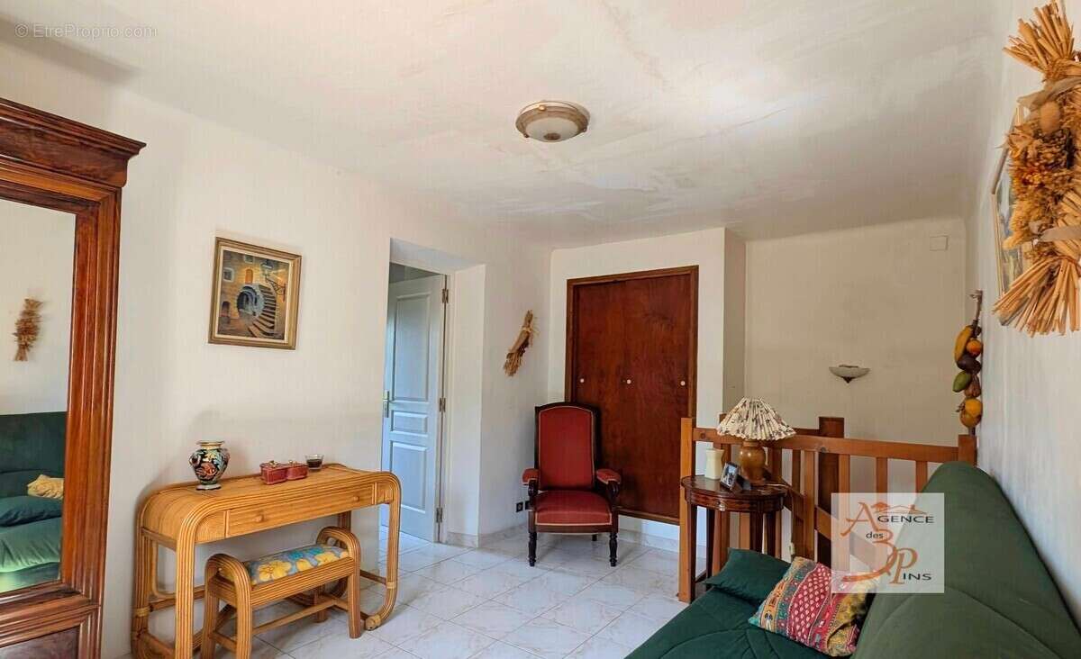 Maison à COLLOBRIERES