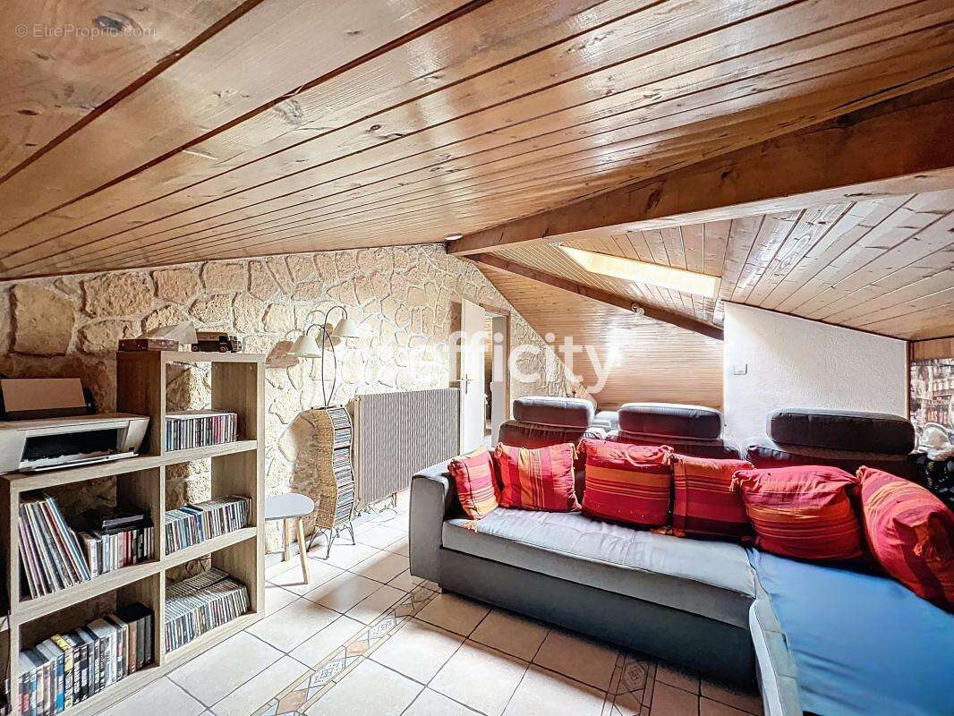Appartement à MARIGNIER