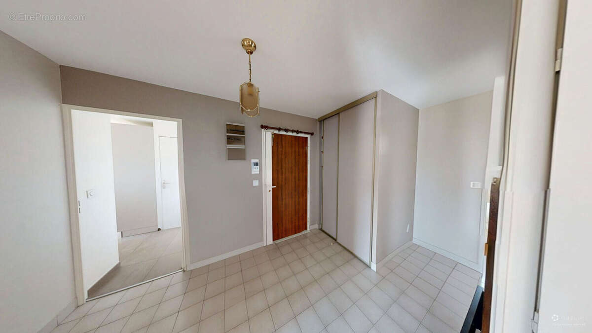 Appartement à LYON-8E