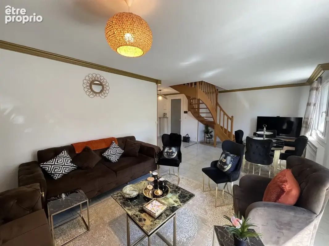 Maison 158 m² à Saint-Etienne  - photo 4