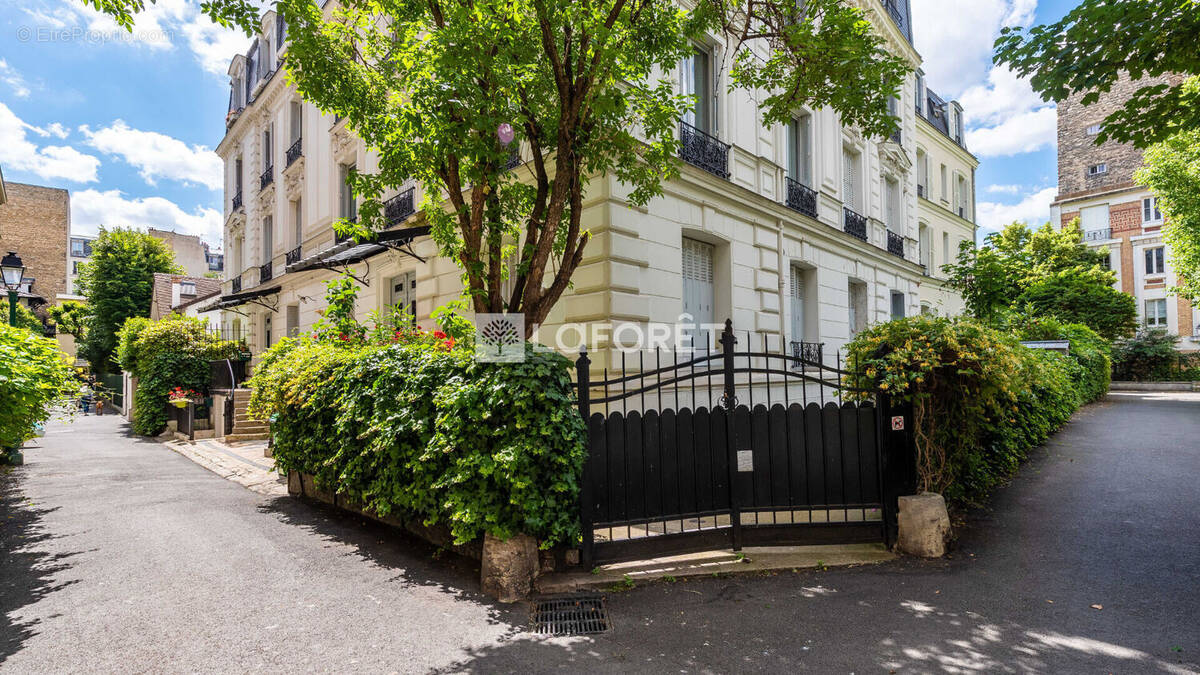 Appartement à PARIS-17E