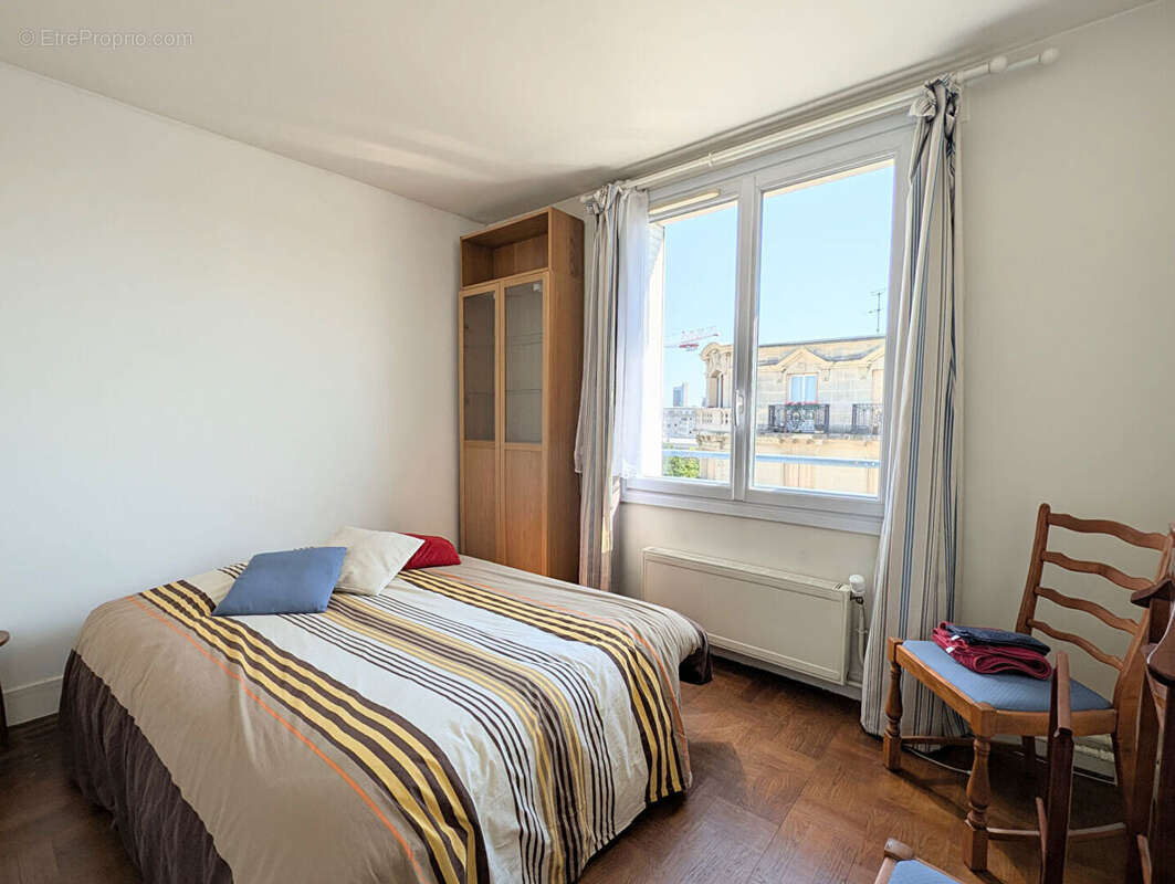 Magnifique appartement en dernier étage avec balcon - Asnières - photo 7