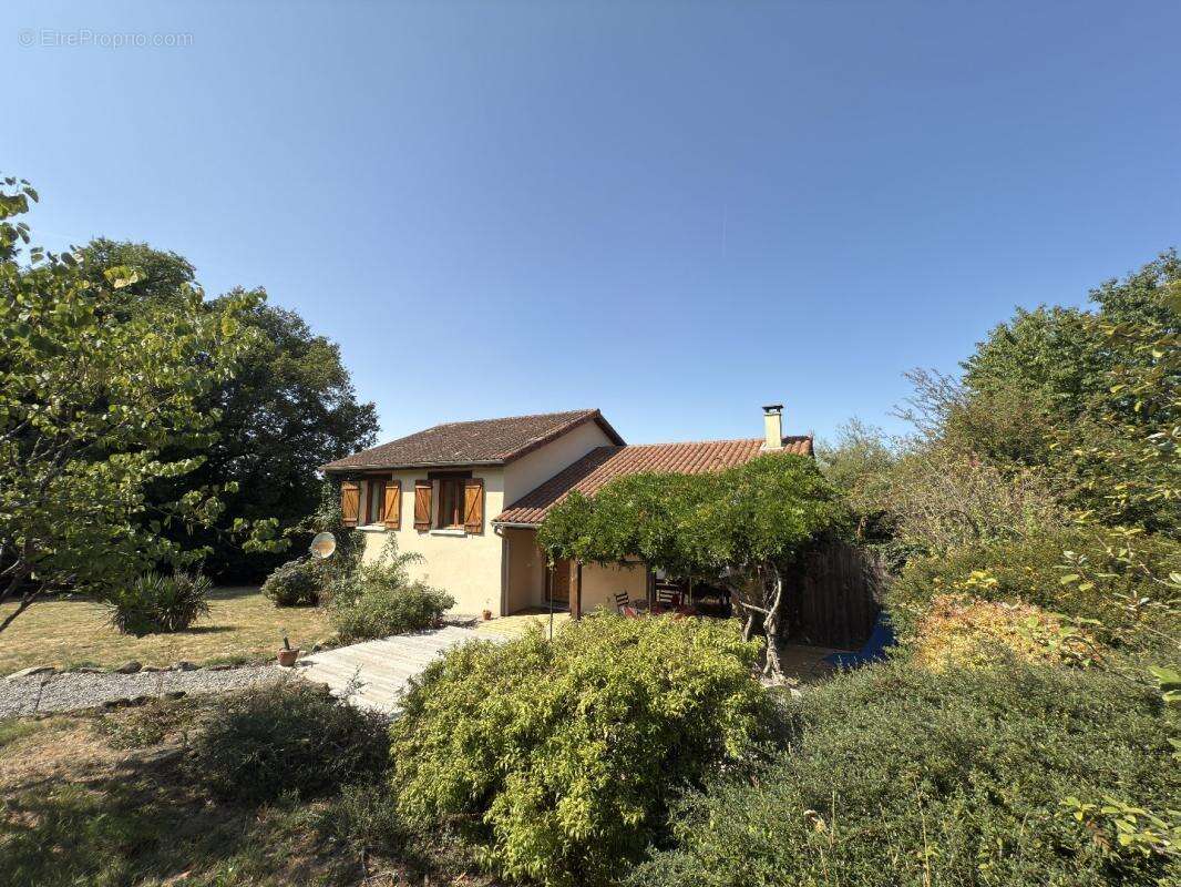 Maison à VERNEUIL-SUR-VIENNE