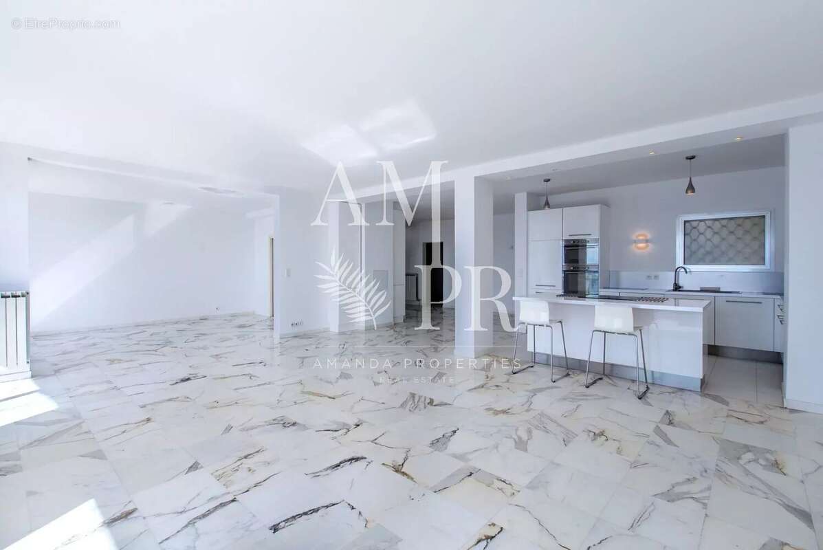 Appartement à VILLEFRANCHE-SUR-MER