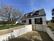 Maison à MONTREUIL-JUIGNE