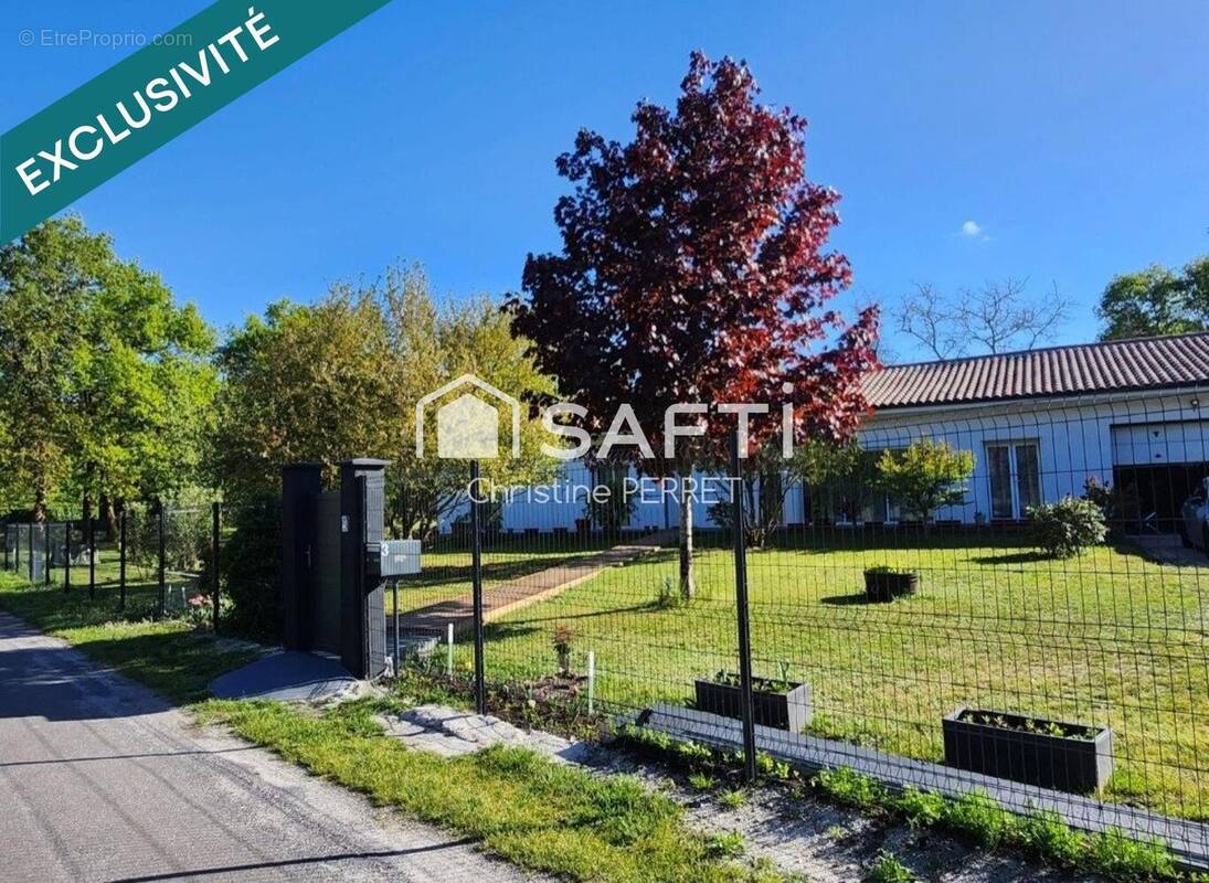 Photo 1 - Maison à SAUCATS