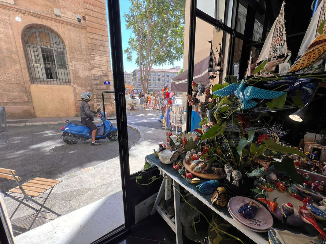 Commerce à MARSEILLE-2E