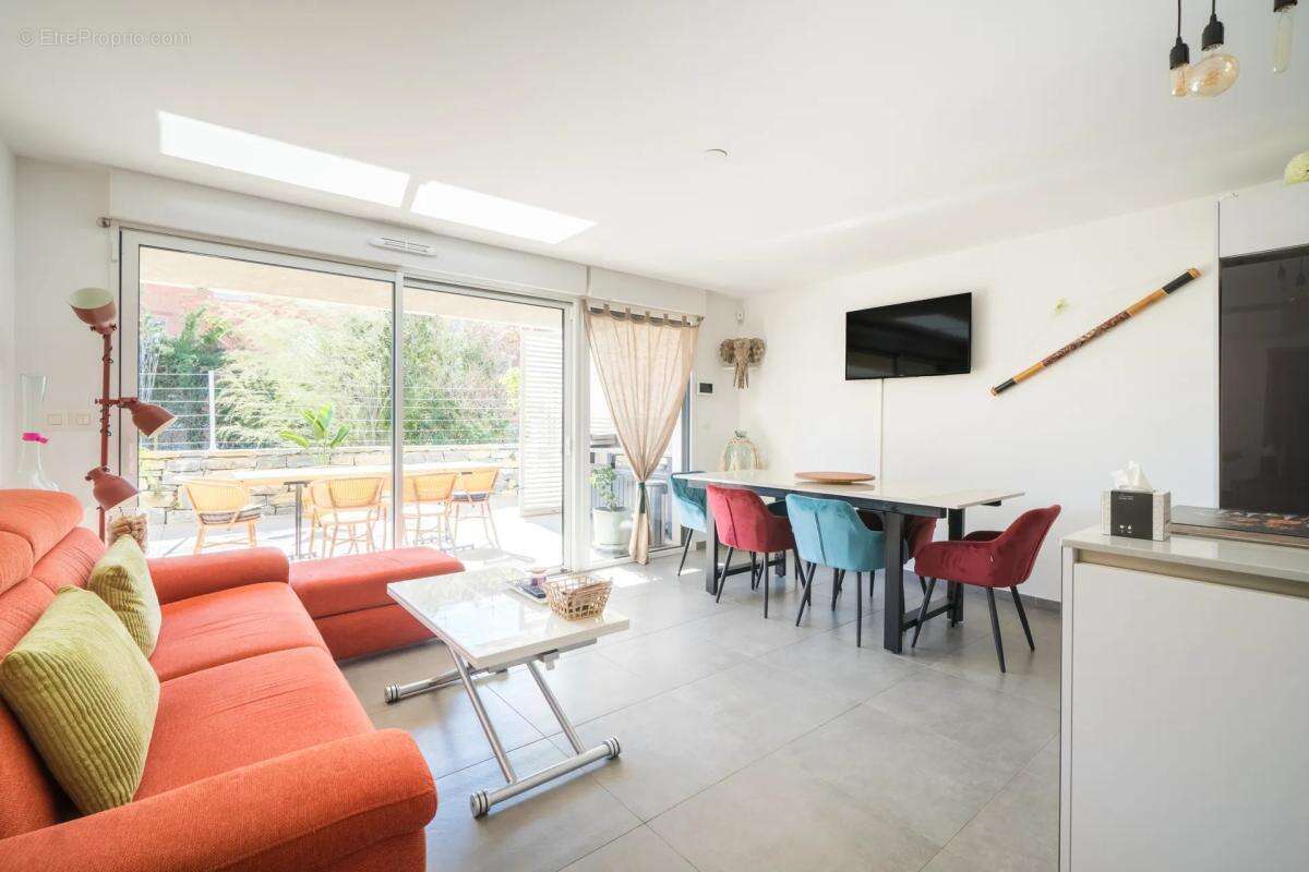 Appartement à LATTES