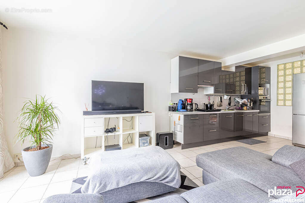 Appartement à CHILLY-MAZARIN