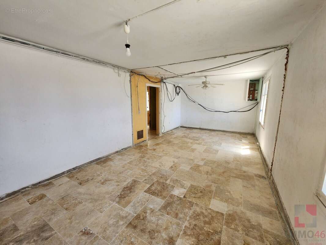 Maison à PUY-L&#039;EVEQUE