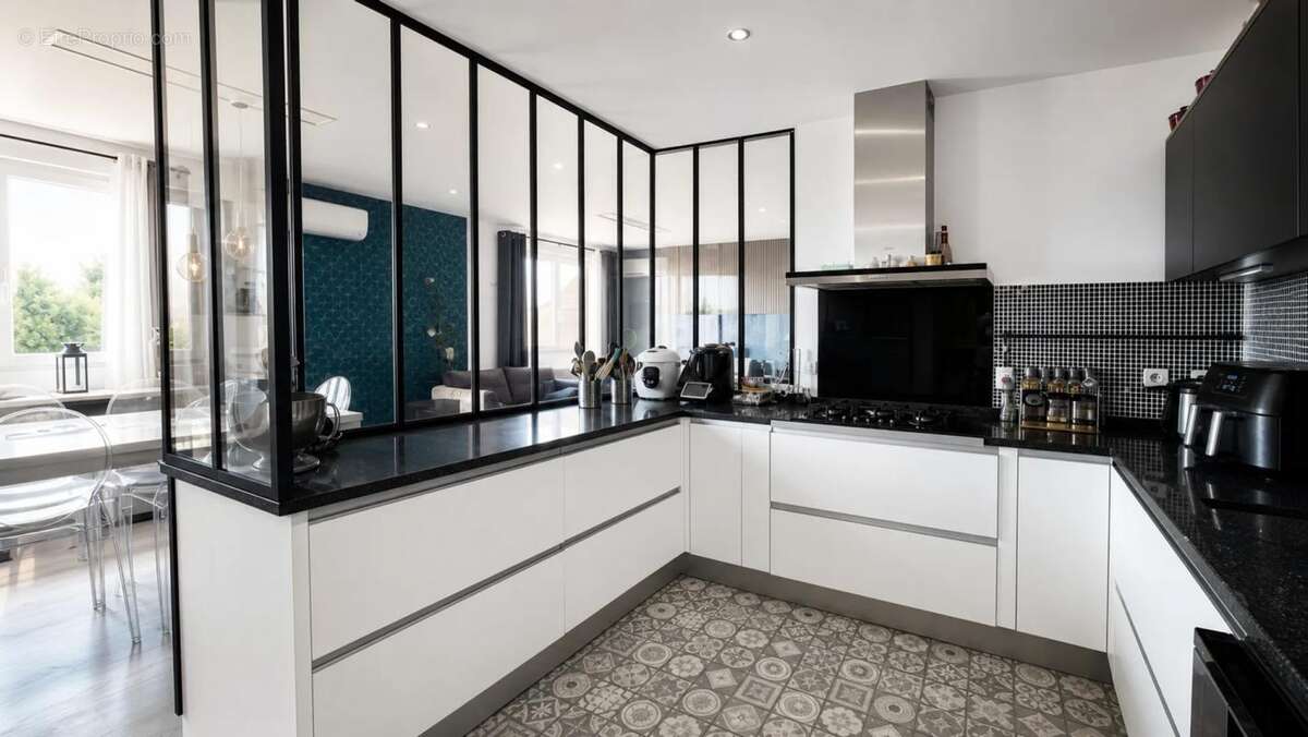 Maison de 6 pièces de 140 m² à Villeurbanne - photo 5