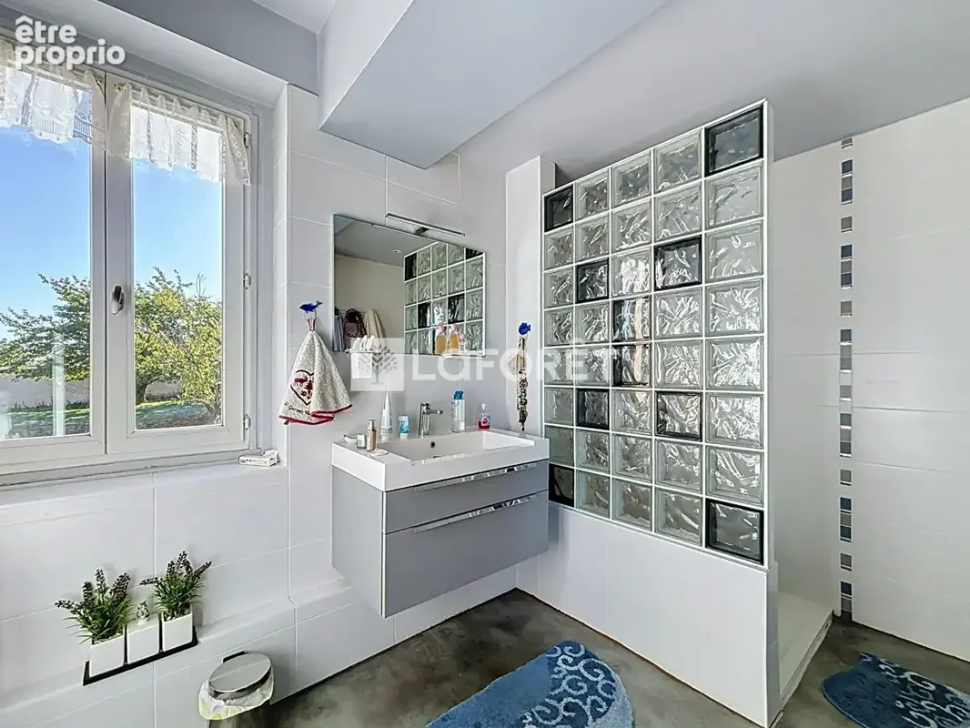 Demeure FAMILIALE à vendre au coeur du village - 7 pièce(s) 265 m2 - photo 15