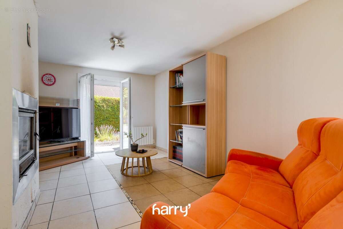 Maison 142 m² à Jougne  - photo 7