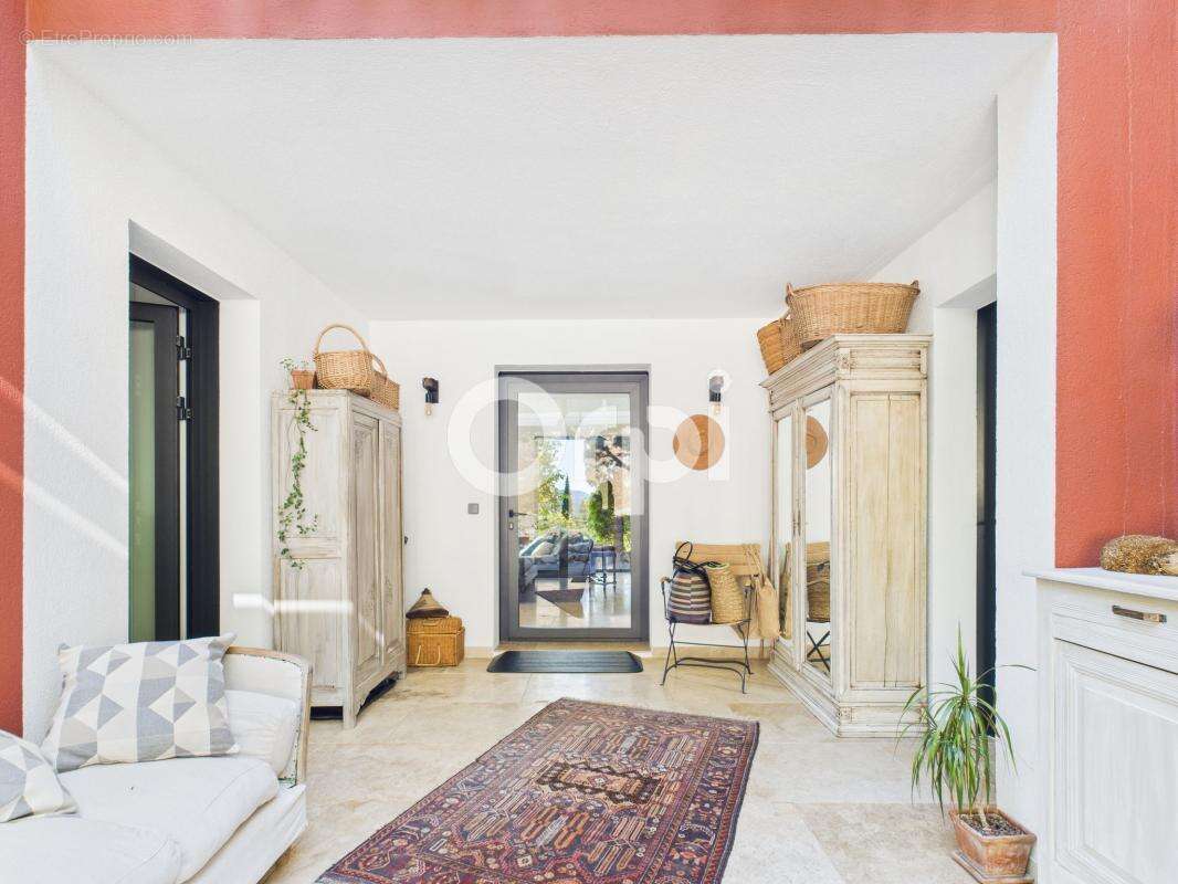 Maison à MONTAUROUX