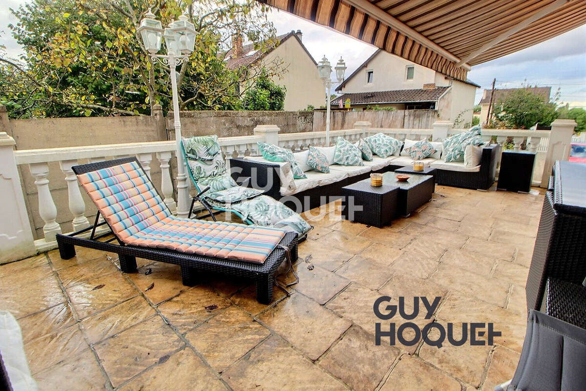 Maison à LIMEIL-BREVANNES