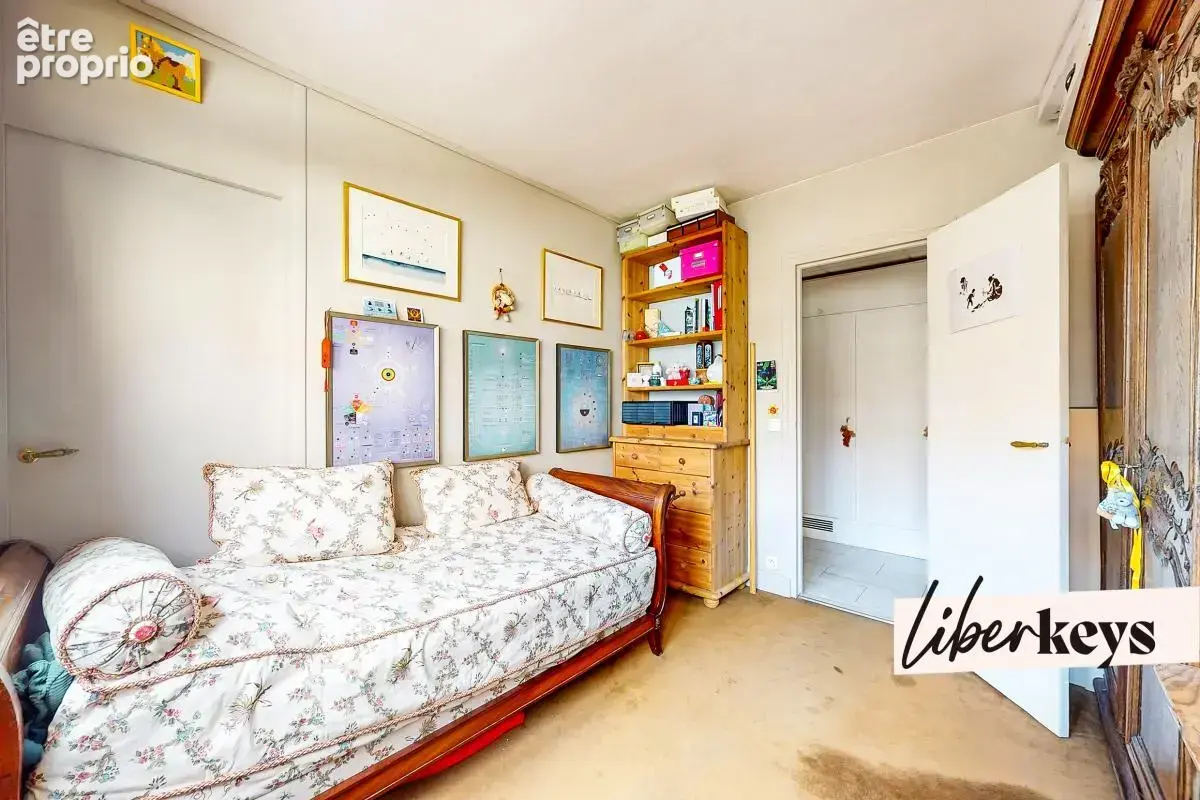 Courbevoie – Lumineux 4 pièces de 90 m² – 3 chambres et parking - photo 6