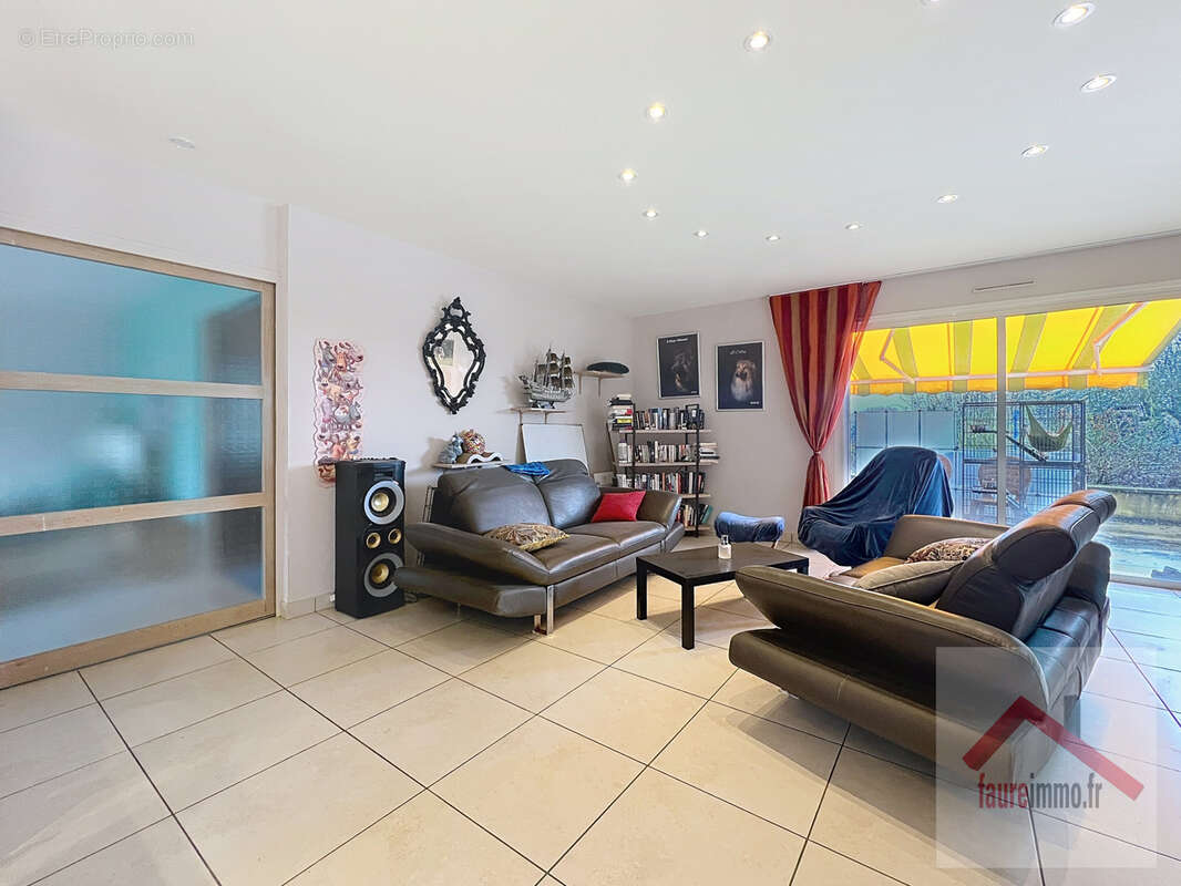 Maison à PERPEZAC-LE-NOIR