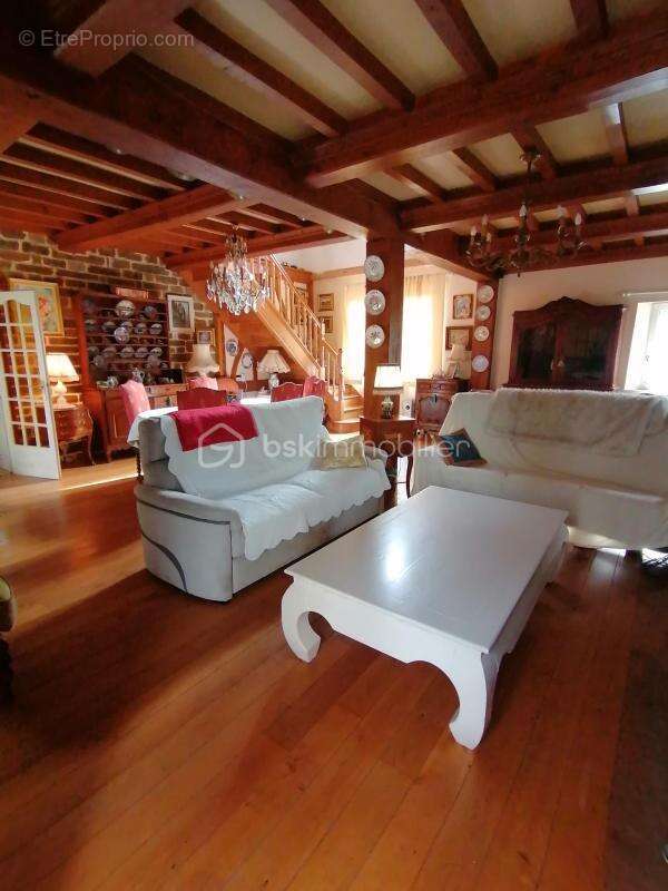 Maison à SAINT-SAUVEUR-LA-POMMERAYE