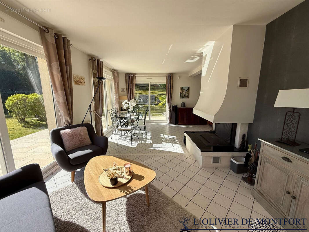 Maison à MONTFORT-L'AMAURY