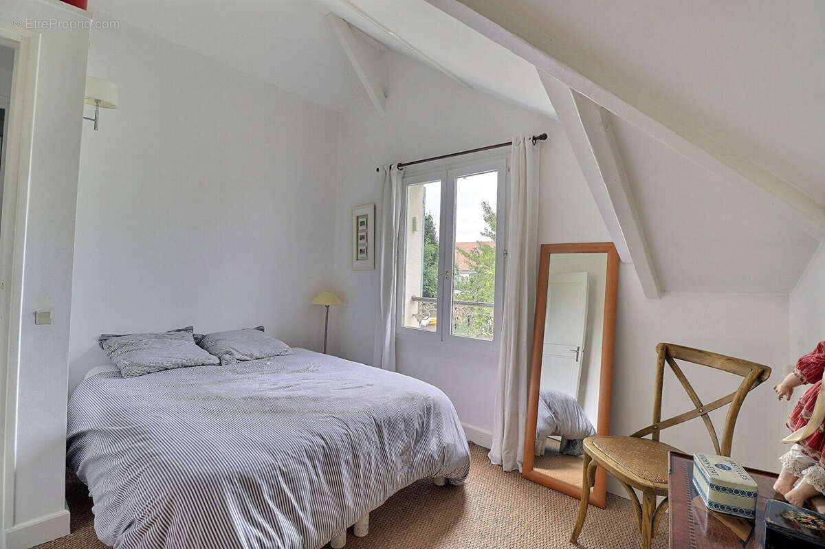 Maison à MAREIL-MARLY