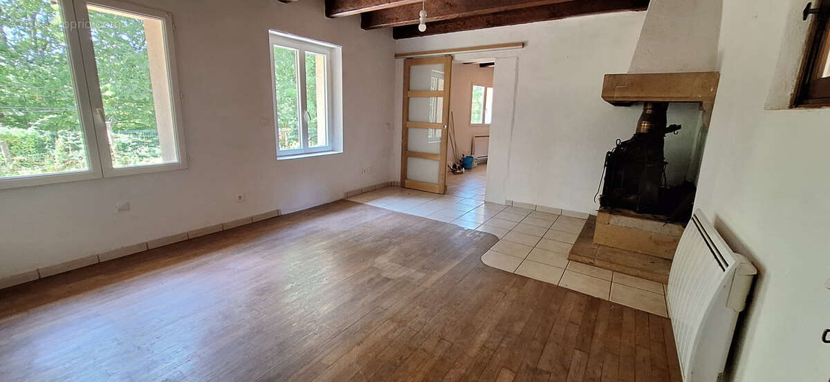 Maison d'habitation type 4-5 avec garage - photo 3