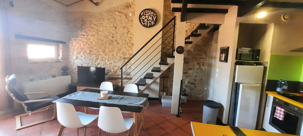 Appartement type loft ceret centre ville 66 vallespir espagne mer montagne - photo 2