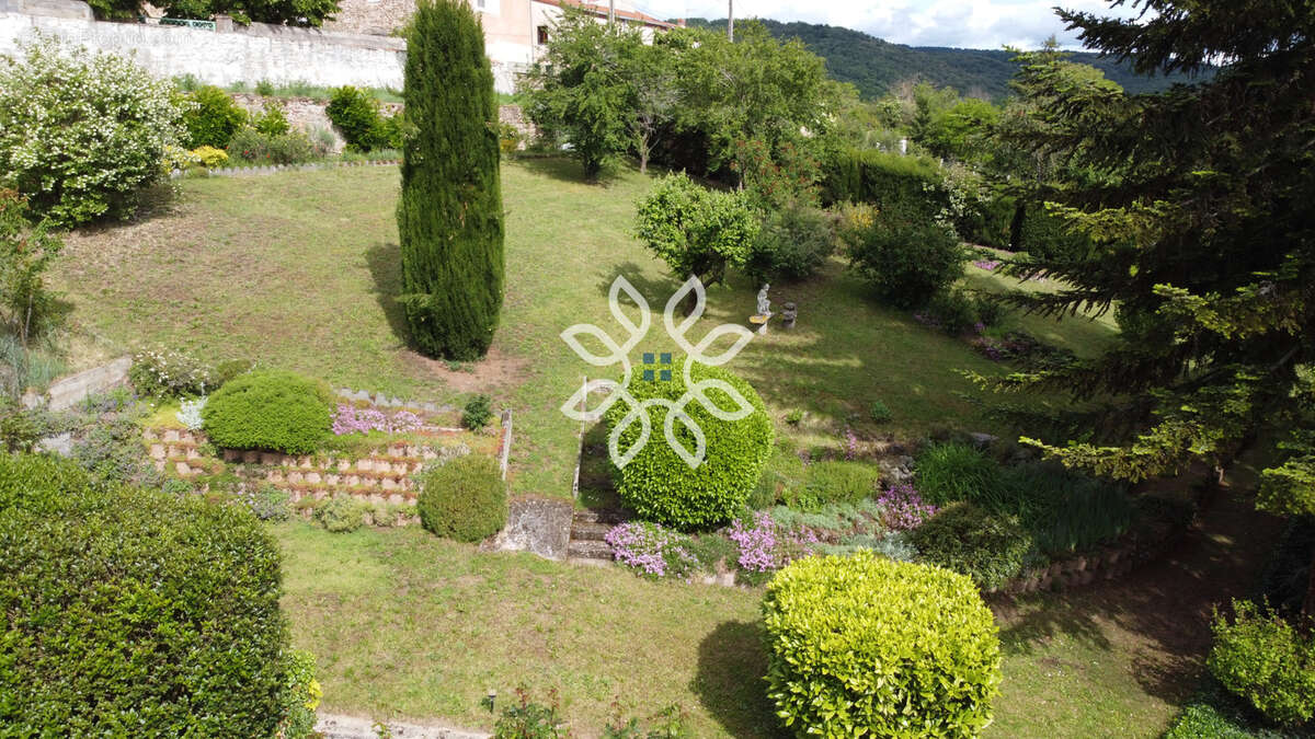 Maison à AUZAT-LA-COMBELLE