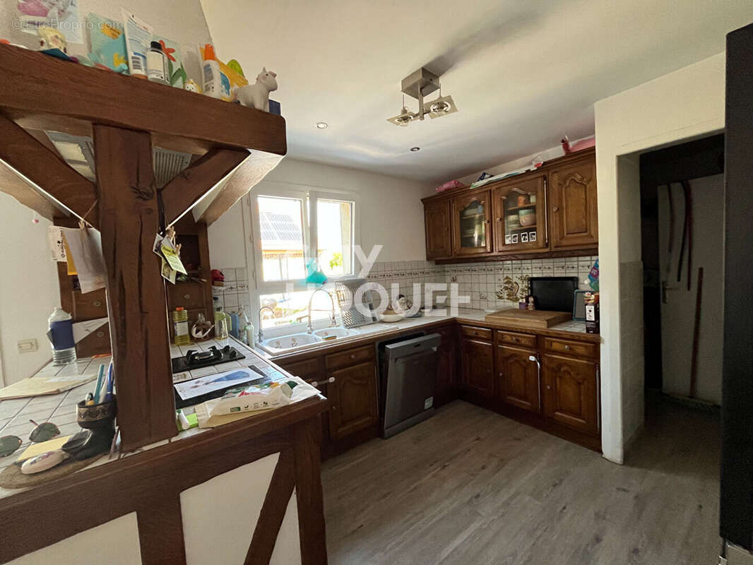 Maison à LA CHAPELLE-LA-REINE