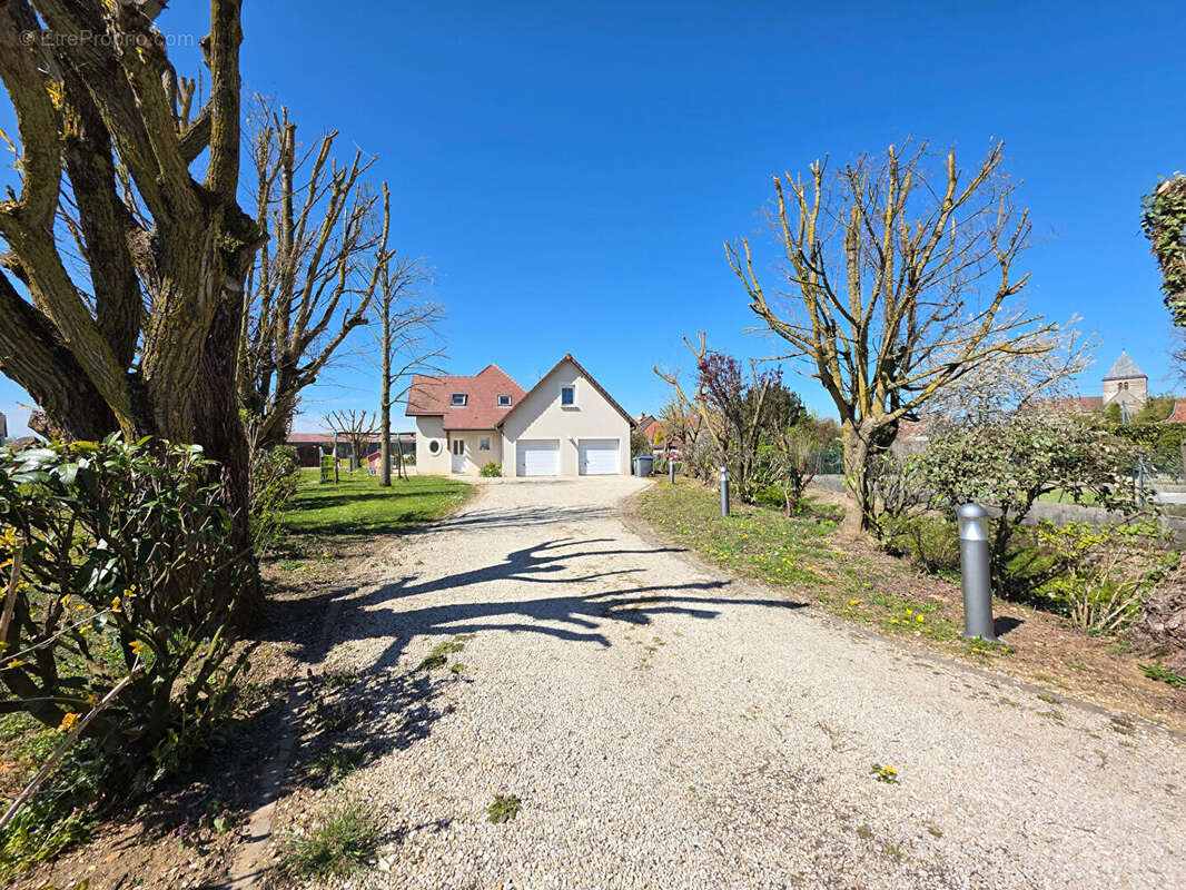 Maison à ROUVRES-EN-PLAINE
