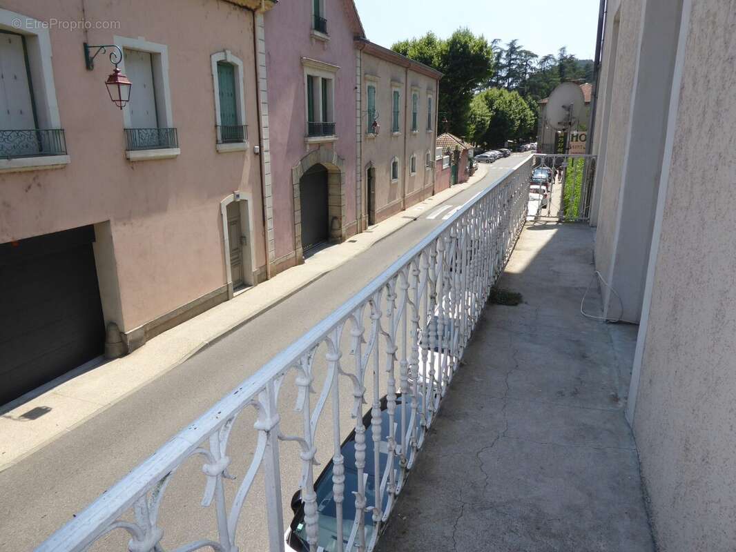 Appartement 81 m² à Vals-Les-Bains  - photo 2