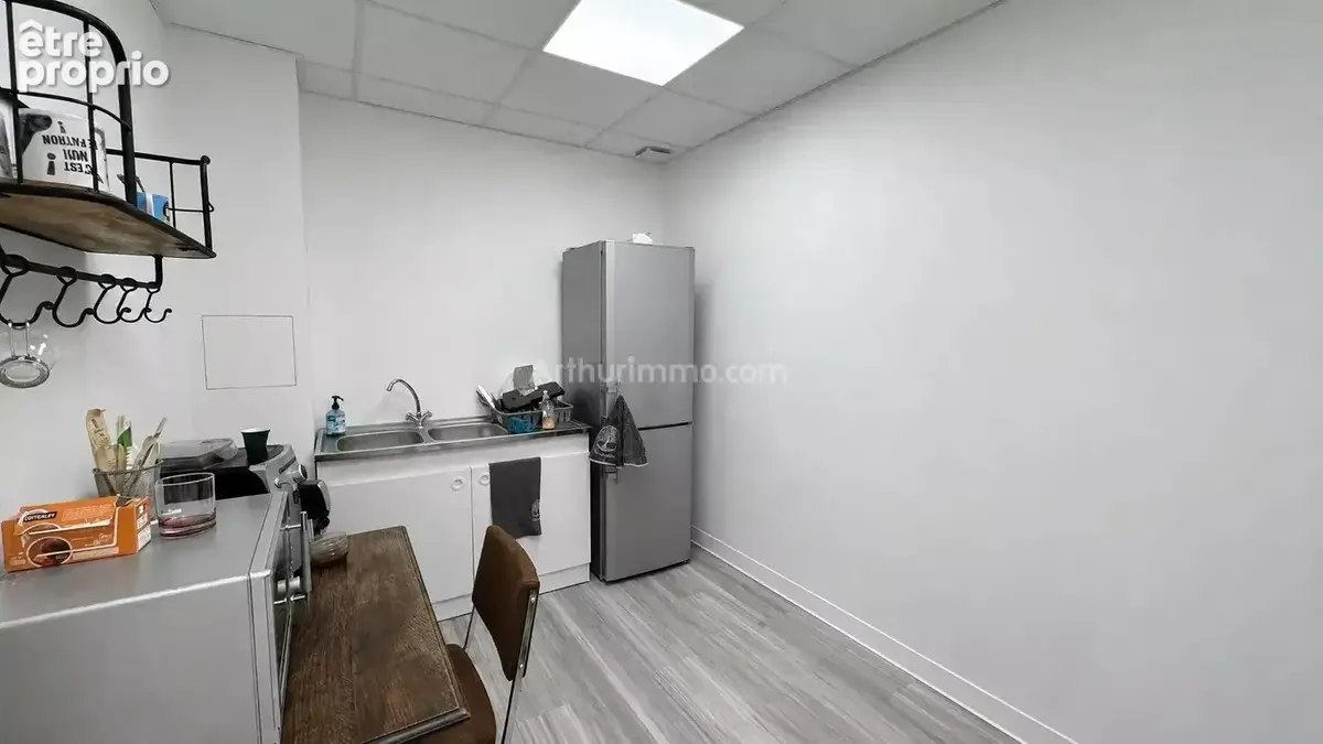 Vente Bureau-local Draguignan(83300) 178 500ï¿œ - photo 9