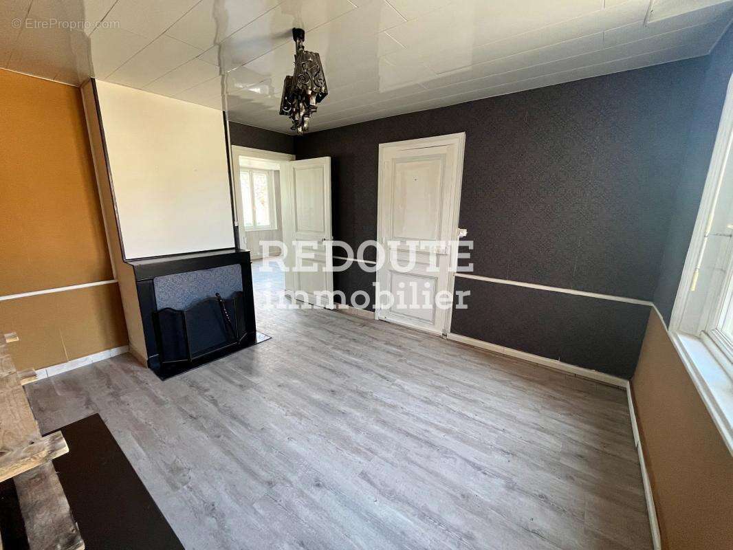 Maison à SAINT-JEAN-SUR-TOURBE