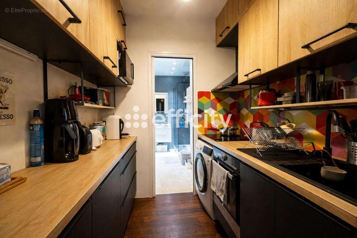 Appartement à PARIS-17E