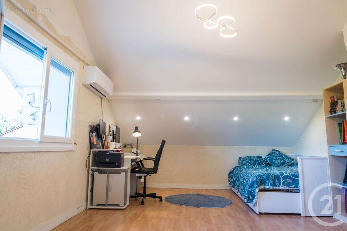 Maison à SATHONAY-CAMP