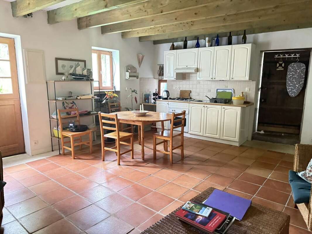 Maison à MORTAGNE-SUR-GIRONDE