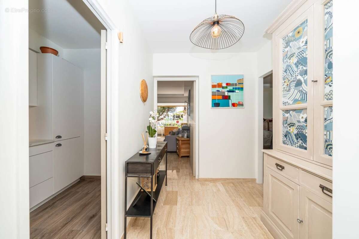 Appartement à VILLENEUVE-LOUBET